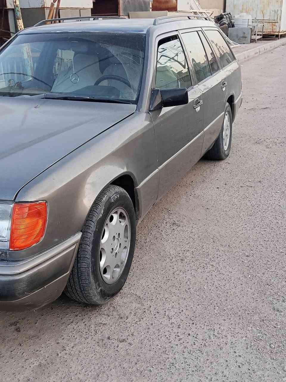 سلام عليكم لبيع مارسدس دوب 92
رقم بغداد 
 مكفولة بدون حادث قواعد دبلات بلاد
مكينه عنكبوت 
تبريد شغال
جام كهرباء 4+فتحه
مكينه وكير بحاله جيده 
سنتر لوك شغال
كهربائيات كله بلاد 
السعر 47وبيه مجال
الستفسار اتصل *********** مكاني كربلاء

