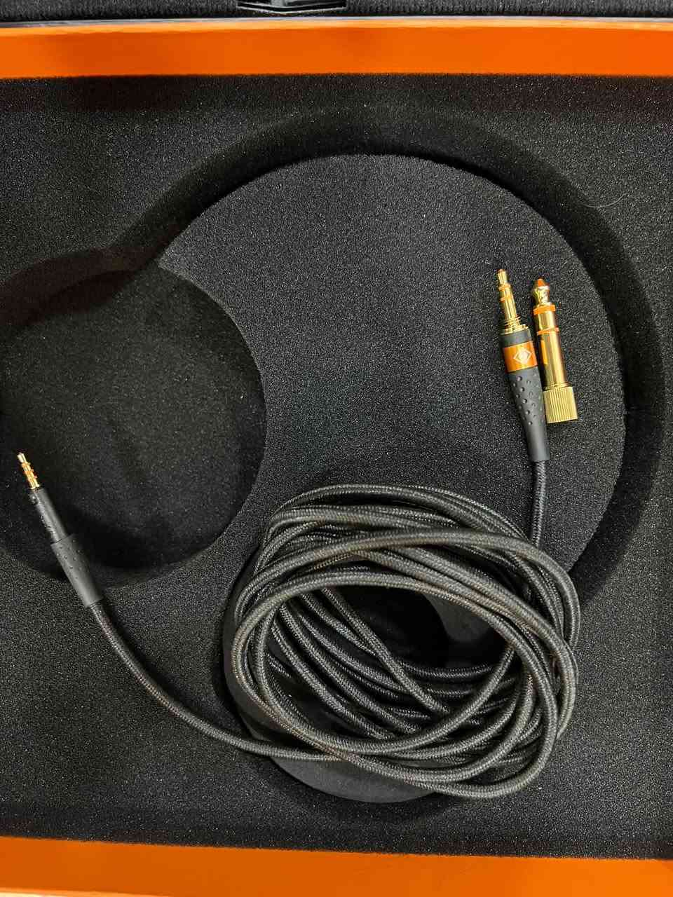 Neumann NDH20 • بلاك إديشن • صناعة ألمانية