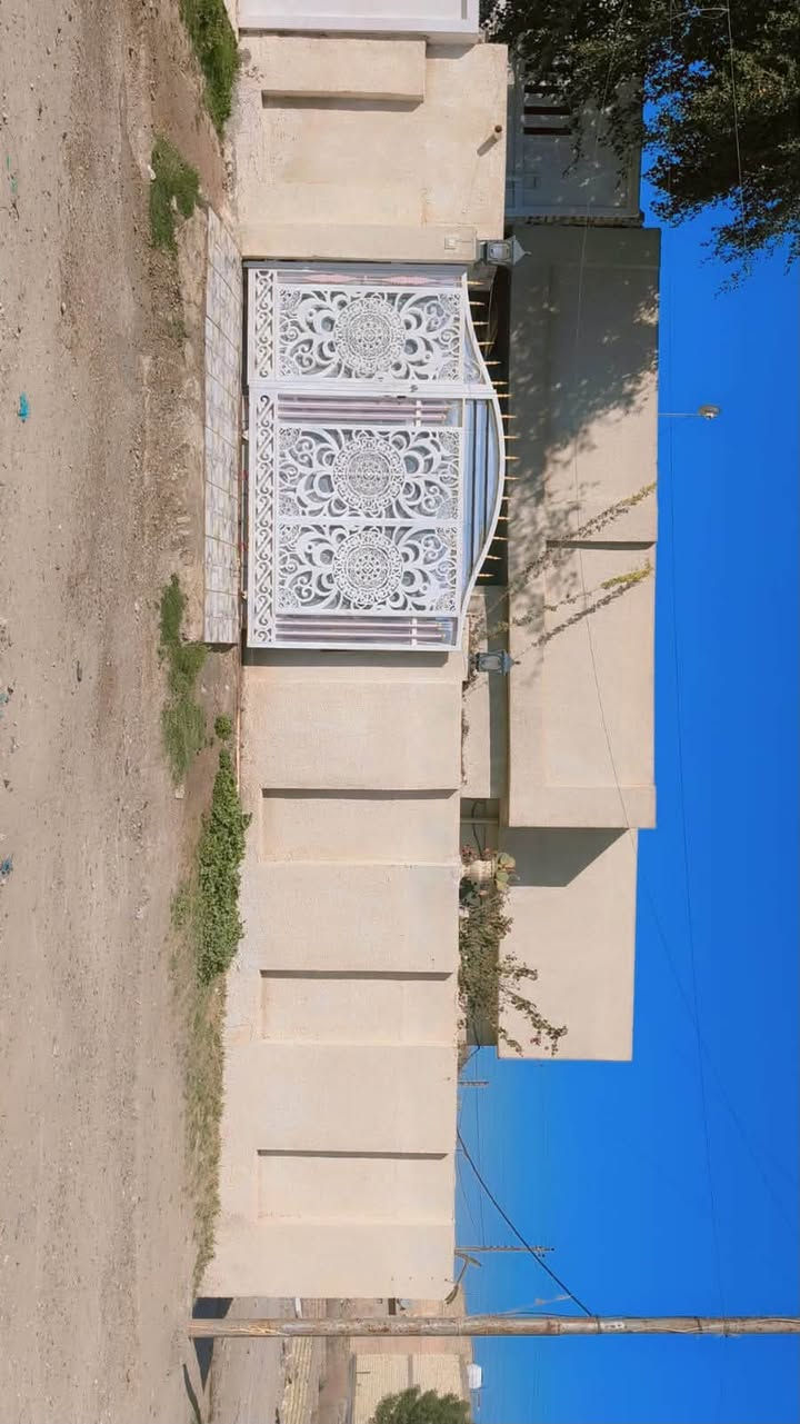 دار للبيع بغداد سبع البور 8000بالقيس قرب مدرسة القصئ المساحة 220 واجهة 12 نزال 20 طابو صرف سند عقار الكاظمية السعر 77 بي مجال للاستفسار ***********
