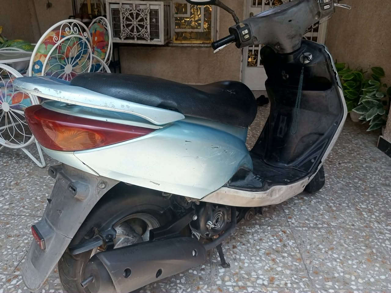 السلام عليكم دراجه بريز مابيها اي نقص كامله نكره سلف شلعه معدل دراجه نضيفه كلش كهربائيات اشاير كلها شغاله السعر 500 مكان الشعب  ***********
