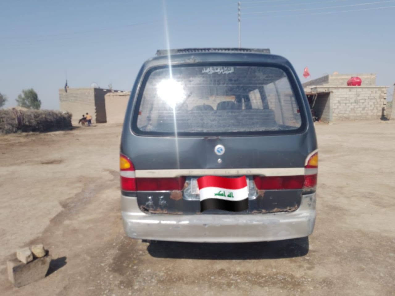 بريجو للبيع موديل اصل 2002  مشين بل معملاه مرجين مديل هاي المعامله شوف نشره ويه سياره محرك وكيروكسن وبم ونزل ورديتر باتري وكلن خيرمن الله الكشر بلادي وشواصي 4مكفات سياره جهاز بس يردله حجل ترتيب الون سياره بحري  مكان ناصرية سعر 35انه مكلف بل نشر هذا رقم صاحب***********
