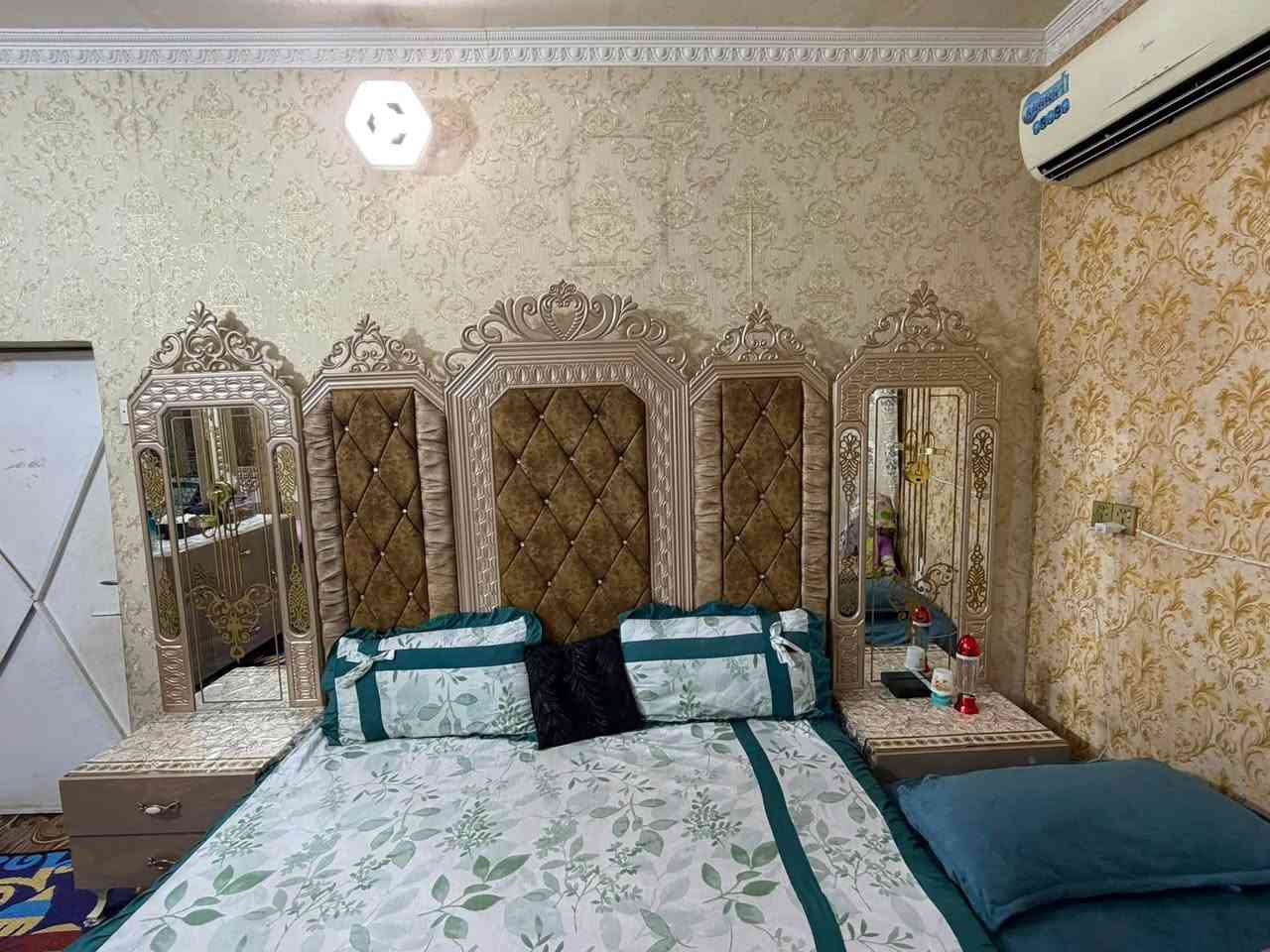 السلام عليكم غرفه نوم تركي جديده قبل سنتين شادها اي نقص ما بيها ونظيفه تجي تشوفها بعينك وتقتنع بيها غرفه حلوه وضخمه حته الصور مال معرض موجودات بلمنشور
مكاني بغداد البلديات 
للتواصل *********** متواجد واتساب 
السعر ب900 وبيها مجال ❤️
