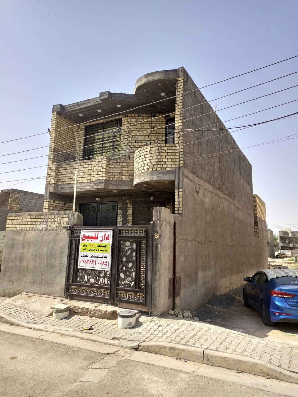 دار للبيع مساحه (120م)  واجهة (6م)  نزال (20م)
موقع الدار  اليوسفيه حي الشهداء شارع الوسطاني ماقبل المنتزه ثاني قطعه عن الشارع 

نوع الملكيه (طابو ملك صرف) 

خصوصيه الدار مدخلين 

① صاله ضيوف (5×6) م 

②مدخل الحولي (1×6)م

③ حولي جداً واسع + لمطبخ  (6×5)م

④منور الدار (2×2)م

⑤لصحيات الداخيله غربي شرقي (2×2)م

⑥غرفه منام (6×4)م

⑦صحيات خارجيه (1×1)م  شرقي فقط 

(لطابق لثاني) 

①حولي جداً واسع  (6×5)م

②غرفه منام  (6×6) م 

③صحيات  (2×2) نقص فقط السيراميك 

④صطح خلفي (6×4) م 

⑤بيتونه طابق ثالث (5×4)م +صطح طابق ثالث

للاستفسار اتصل 

*********** +واتساب
