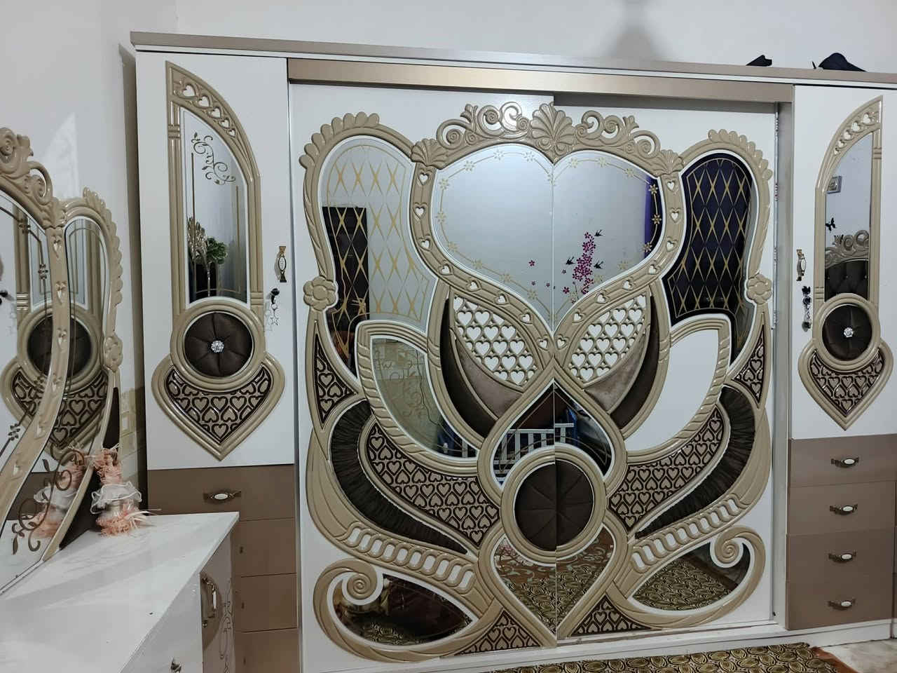 غرفه اخشاب • باب سلايد • ٥شهر