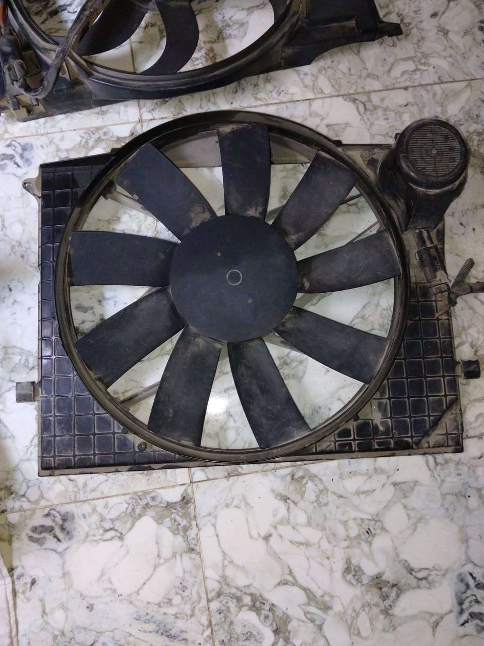 مروحه غواصه ام الكارت ومروحه 211 ومروحه 221 ومروحه غواصه ام الماطور جوه سعر السوك وارخص للاستفسار رقمي ***********
