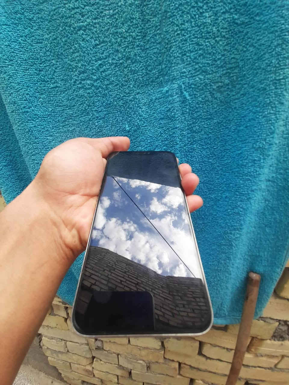 سلام عليكم آيفون اكس ماكس جهاز مامبدل بي ايشي مامفتوح ابد البصمه واكفه فقط البطاريه🔋72جاهز شخط زغير مابي مكاني بغداد البلديات شارع المصرف السعر 175 الهاتف ***********

نص مكتوب في الصور:
- 65
- سبت 3 تشرين الأول · 22 ربيع٢، 1448 هـ
- 1:36
- 64 1:44 < البطارية حالة البطارية والشحن رسالة مهمة حول البطارية حالة بطاريتك متدنية جدًا. يمكن أن يبدل أحد مزودي خدمة Apple المعتمَدين البطارية لاستعادة الأداء والطاقة القصويين. العثور على خيارات الخدمة... 72% الحد الأقصى للقدرة هذا قياس لقدرة البطارية مقارنة بقدرتها عندما كانت جديدة. قد تتسبب القدرة المنخفضة بتقليل ساعات الاستخدام بين عملية الشحن والأخرى. أقصى قدرة للأداء تدعم بطاريتك حاليًا الأداء الطبيعي وقت الذروة. شحن البطارية المحسن للحد من استنزاف عمر البطارية، يتعلم الـ iPhone من عادات الشحن اليومية، بحيث ينتظر ولا يتجاوز 80% حتى يحين موعد حاجتك إلى استخدامه.