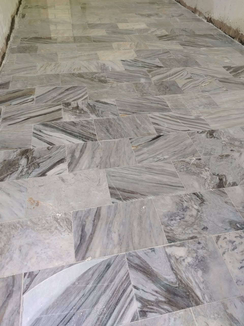 خلفه مصري لتركيب جميع انواع السيراميك ارضي جداري كاشي مرمر بايات شغل لليزر درجه اولي شغل بغداد فقط ***********
