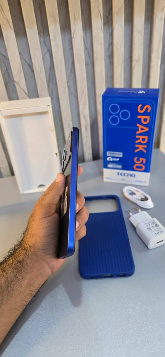 سبارك 50
SPARK 50 
     بسعر 285 الف

🔹 الذاكرة الاساسية 256GB 
🔷️ الذاكرة العشوائية 12GB 
🔷️ المعالج MediaTek Helio G81
🔷️ البطارية 7000mAh 
🔷️ كاميرا 50MP 
🔷 ️مقاومة ماء وغبار IP68/IP69

لمشاهدة جميع الموبايلات والإكسسوارات المتوفرة
ادخل على الهاشتاك👇🏼
#مركز_احمد_الخفاجي
للطلب والحجز مراسلتنا واتس اب 
***********
او التوصل دايركت 

#موبايلات_العراق #موبايلات_الحلة #موبايلات_بغداد  #احمد_للموبايلات #عروض_العراق #تكنولوجيا_العراق
#خط_كفو #زين_العراق
—————————————

 مركز أحمد الخفاجي للموبايلات

بابل – ناحية أبي غرق – شارع المركز
