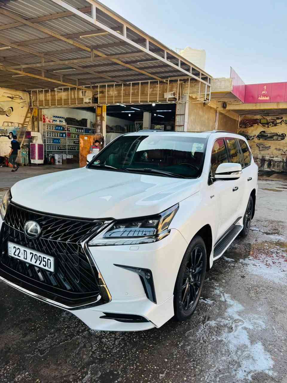 لكزس LX570 كورو اصل موديل2019 كفاله عامه ماشيه 100 الف فقط نضيفه جداً رقم اربيل بأسمي تحويل مباشر لأستفسار لاتصال ***********
