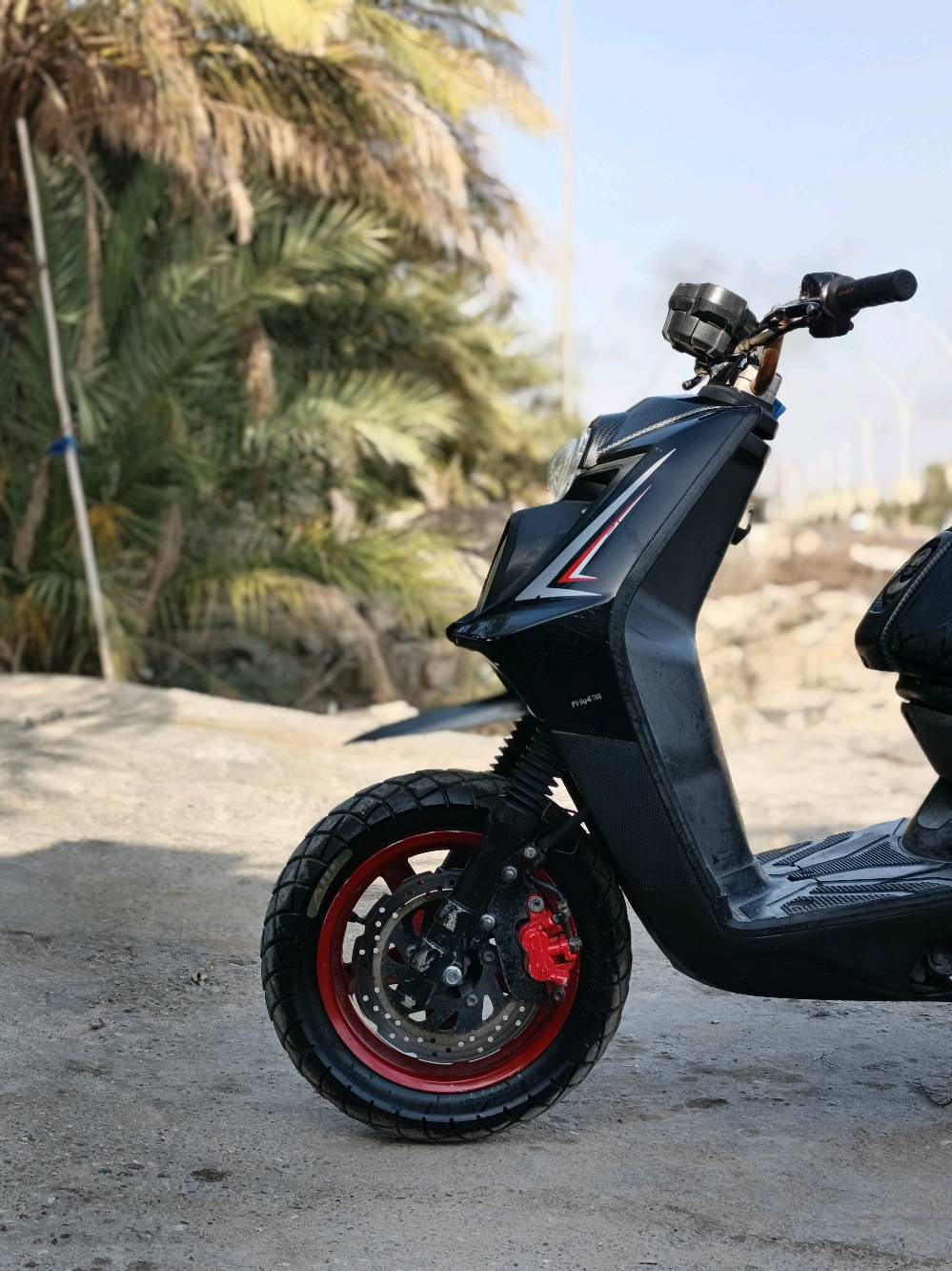 سكنز جبلب للبيع دراجه نضيفه ومرتبه مبدل بيه بس والفات او. والفات اصليه كلشي بيه شغال كهربايات 
لايت اصطاب كلشي ما عوزه تشتغل نكره سلف 
***********