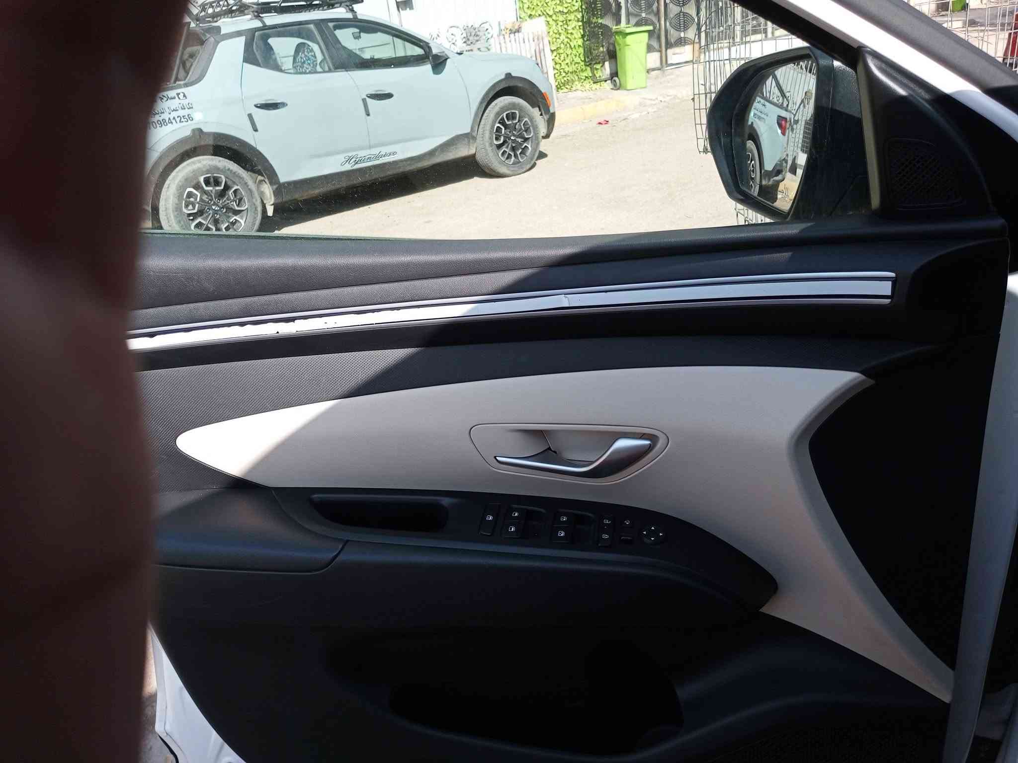 للبيع
توسان موديل 24 فول خليجي ماشيه 11 الف وقابله للزيادة رقم بغداد ومكانها بغداد 

السعر دفترين وخمس ورقات

للتواصل فقط الرقم *********** بي وتس اب
