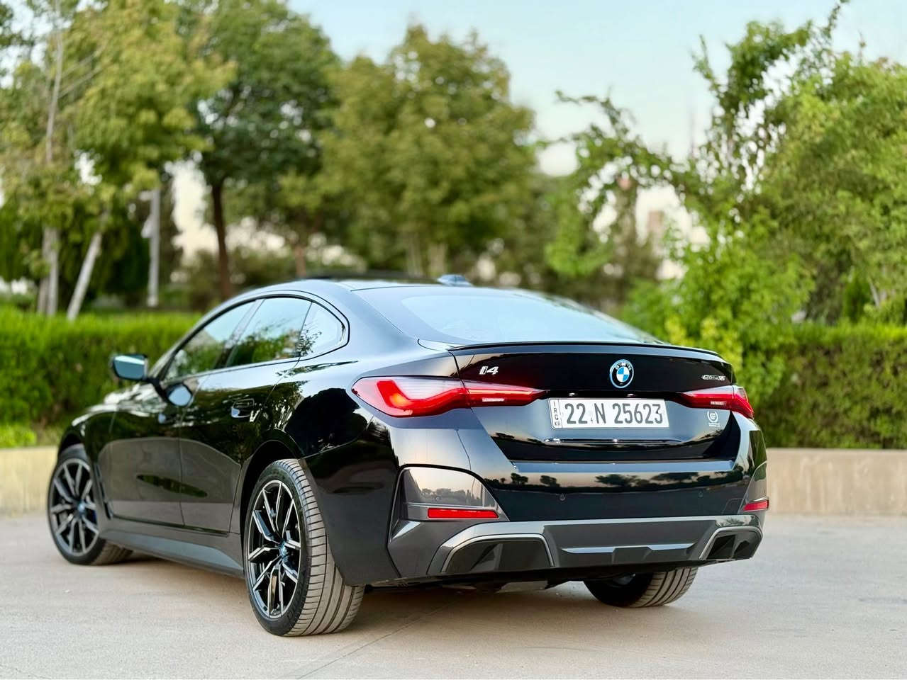 للبيع | BMW i4 eDrive35 كهربائية

 BMW i4 — فخامة ألمانية، أداء رياضي، وقيادة كهربائية مميزة.

BMW i4 eDrive35 
🔹 اللون: أسود
🔹 الممشى: 9 الف ميل
🔹 سنة الصنع:2024
🔹 المحرك: كهربائي بالكامل ⚡
🔹 القوة: 286 حصان
🔹 مدى قيادة يصل إلى 483 كم حسب معيار WLTP

⭐ المواصفات:

✔️ دفع خلفي
✔️ فتحه سقف
✔️ تصميم رياضي فاخر
✔️ تسارع قوي وأداء مميز
✔️ شاشة داخلية عصرية
✔️ نظام ملاحة وترفيه متطور
✔️ والعديد من الإضافات الأخرى

🔧 حالة السيارة:

✅ بدون صبغ 
✅ بدون أيرباك جميع الأيرباكات أصليه

🔑 رقم الشاصي:
WBY43AW03RFS63517

💰 السعر: 31000 $
‎💬 قابل للتفاوض بعد المعاينة

📍 الموقع: أربيل

📞 للاستفسار والتواصل: [***********]
واتساب / اتصال / فايبر أربيل, العراق
