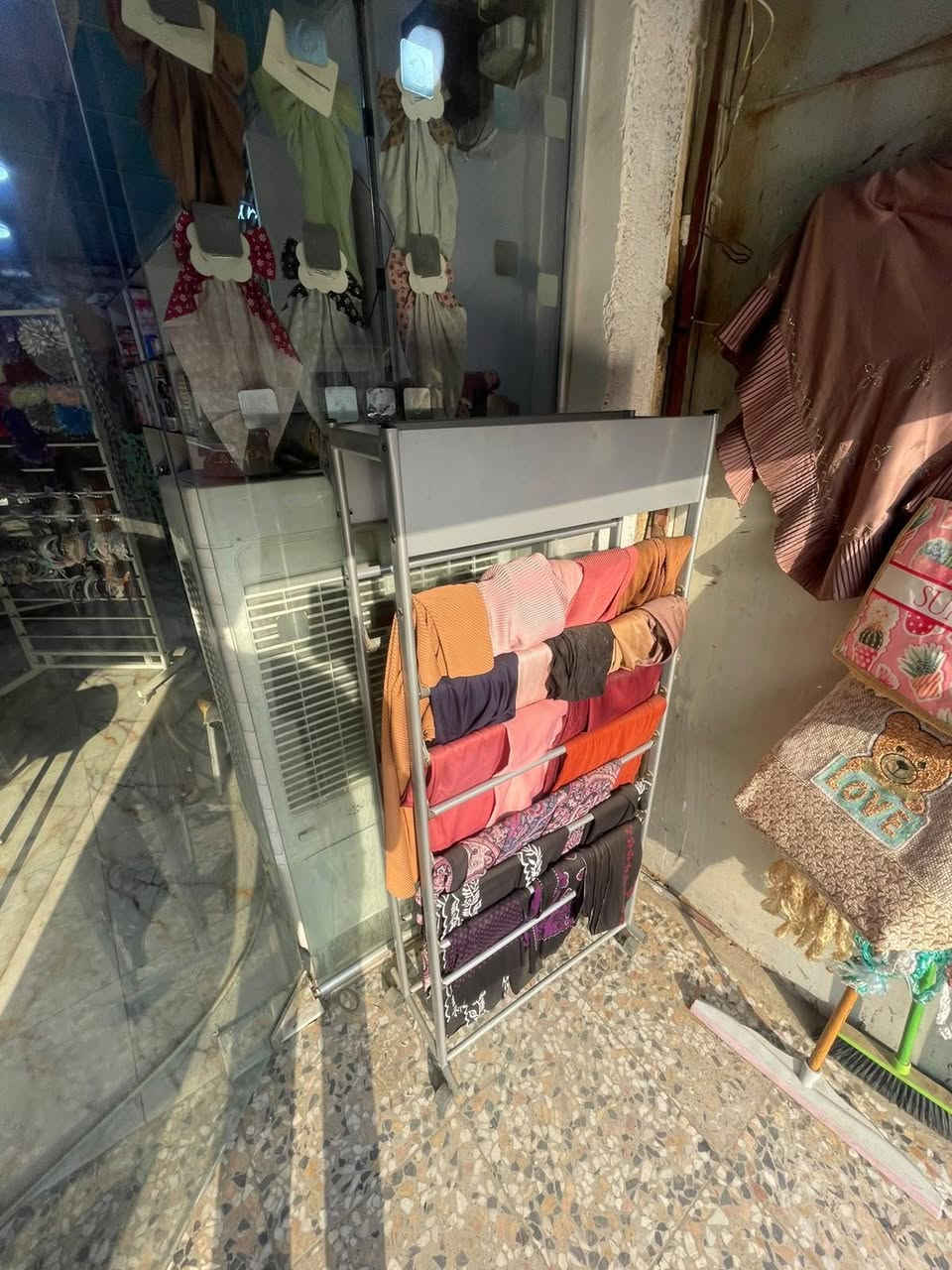 للبيع جام خانه + رف 6 قطع العنوان بغداد الدوره شارع الميكانيك قرب كنسيه الدير
لتواصل ***********
