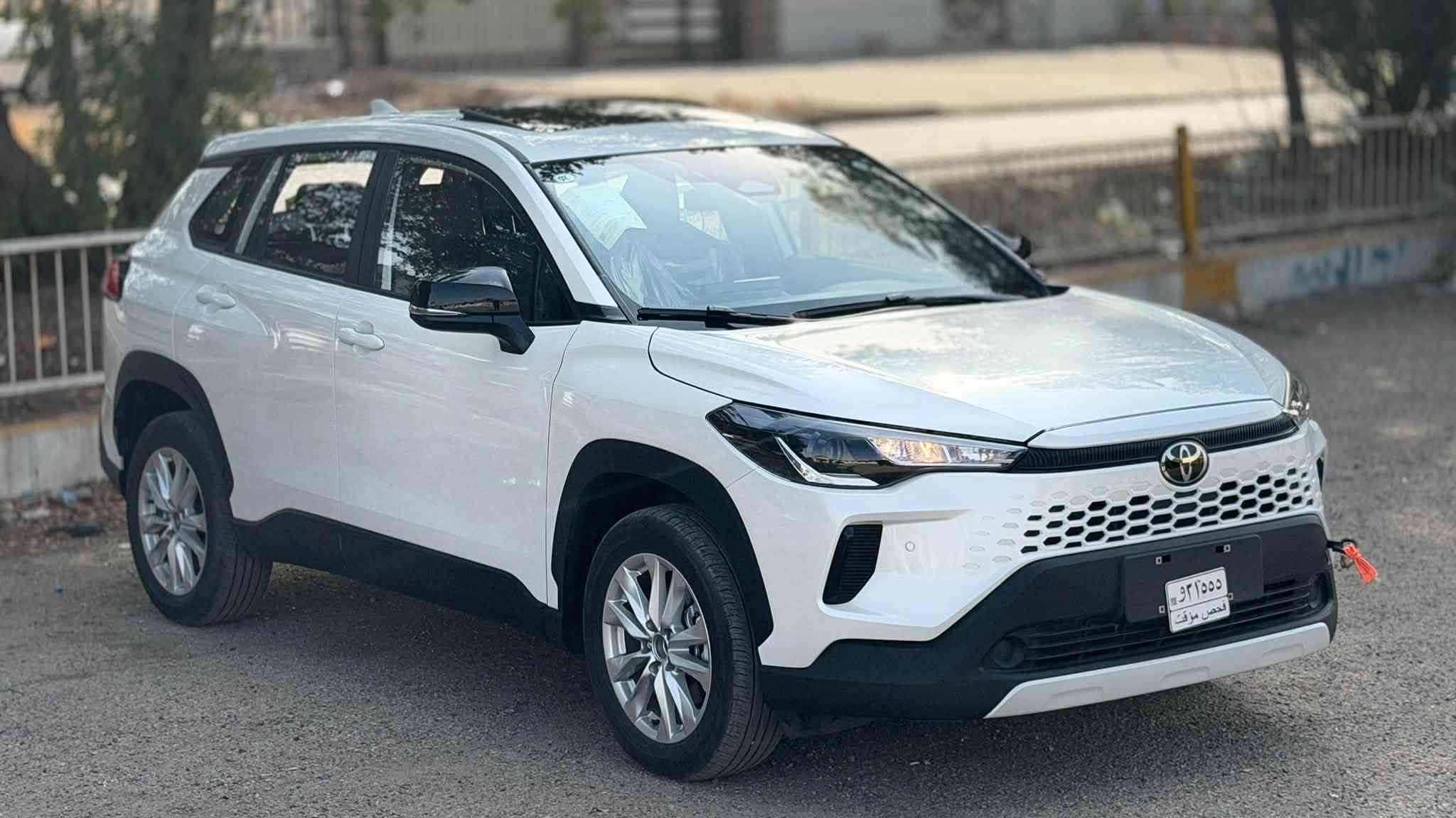 تويوتا كورولا كروس موديل 2026 | الشكل الجديد
زيرو 0 KM — غير مستعملة
مرقمة بغداد كامل

السعر: 32,650,000 دينار عراقي

مكان السيارة: بغداد – السيدية
للتواصل: ***********

 المواصفات
• بصمة دخول وتشغيل
• فتحة سقف
• كرسي كهرباء
• كراسي جلد
• قطعتين تبريد
• حساسات
• البجم الجديد
• مري أسود
• شاشة
• كاميرا خلفية
