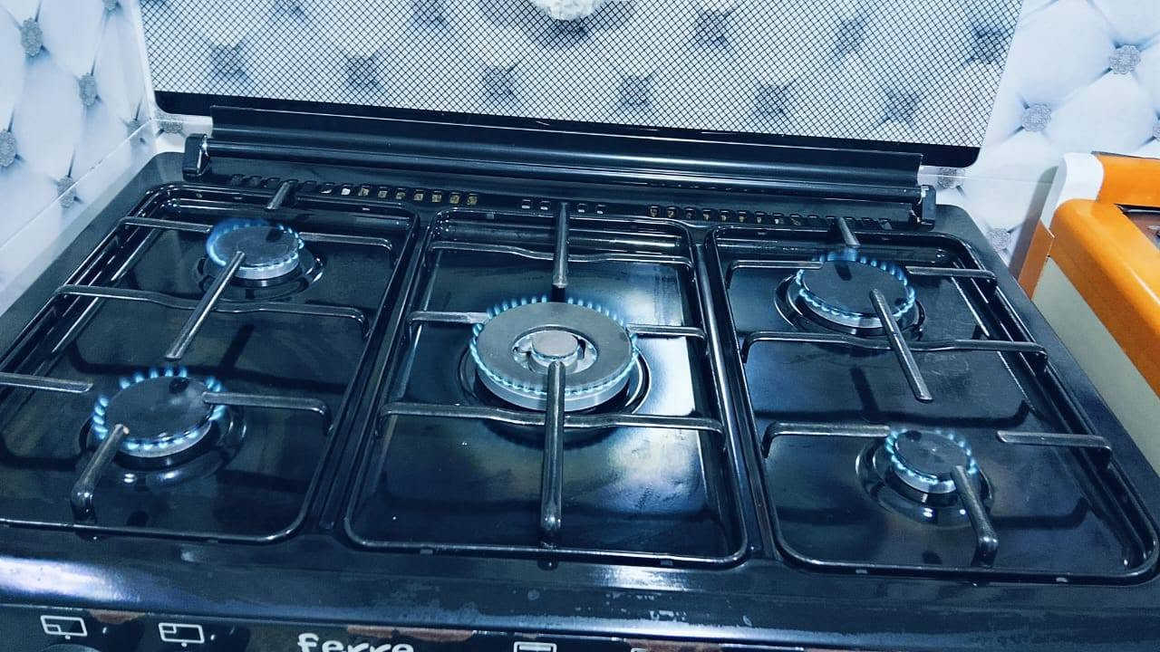طباخ تركي نظافه ٧٠ بل ميه مستخدم للاستفسار الاتصال بي ***********
