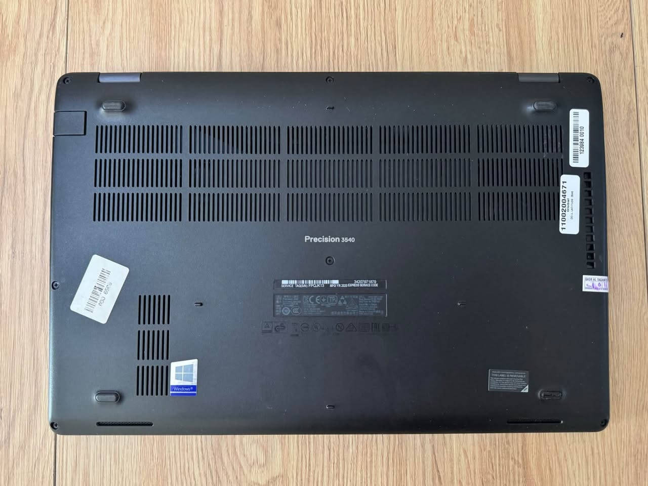 لابتوب للبيع توصيل موجود
DELL PRECISION 3540 ورك ستيشن فول مواصفات نضافة  للبرامج الهندسية والتصميم والالعاب 100% 
 المعالج كور اي سفن جيل ثامن 
رام 8 ddr4قابل للتطوير الى 32 كيكا 
هارد ssd nvme m.2 سريع جدا 256كيكا 
كارت شاشة خارجي AMD RADION PRO WX2100(2كيكا)
كارت داخلي انتل 4 كيكا
شاشة حجمها 15.6 ips فول اجدي الوانها واضحة كلش ونقية
نضافة ١٠٠ بالمية كلش معتني بيها واللابتوب كلشي تشغل ومنصب عليها اوتوكاد وفوتوشوب 
ملحقاتها  شاحنتها الاصليه موجوده 130w وجنطة
عنواني بغداد  وتوصيل موجود للمحافظات اكدر ارسلها بشركة توصيل 
السعر  450 الف
*********** واتساب

نص مكتوب في الصور:
- DirectX Diagnostic Tool System Display 1 Display 2 Sound Input This tool reports detailed information about the DirectX components and drivers installed on your system. If you know what area is causing the problem, click the appropriate tab above. Otherwise, you can use the "Next Page" visit each page in sequence. System Information Current Date/Time: Monday, May 25, 2026, 1:14:29 PM Computer Name: DESKTOP-AQKP67T Operating System: Windows 11 Pro 64-bit (10.0, Build 26200) Language: English (Regional Setting: English) System Manufacturer: Dell Inc. System Model: Precision 3540 BIOS: 1.6.5 Processor: Intel(R) Core(TM) i7-8665U CPU @ 1.90GHz (8 CPUs), ~2.1GHz Memory: 8192MB RAM Page file: 3346MB used, 6576MB available DirectX Version: DirectX 12 Check for WHQL digital signatures DxDiag 10.00.26100.8328 64-bit Unicode Copyright © Microsoft. Help Next Page Save All Information
- DirectX Diagnostic Tool System Display 1 Display 2 Sound Input Device Drivers Name: Intel(R) UHD Graphics 620 Main Driver: igdumc Manufacturer: Intel Corporation Version: 31.0.10 Chip Type: Intel(R) UHD Graphics Family Date: 11/13/2 DAC Type: Internal WHQL Logo'd: Yes Device Type: Full Display Device DirectX3D DDI: 12 Approx. Total Memory: 4129 MB Feature Levels: 12_1,1 Display Memory: 128 MB Driver Model: WDDM Shared Memory: 4001 MB DirectX Features DirectDraw Acceleration: Enabled Direct3D Acceleration: Enabled AGP Texture Acceleration: Enabled DirectX 12 Ultimate: Disabled Notes No problems found. Help Next Page Sa