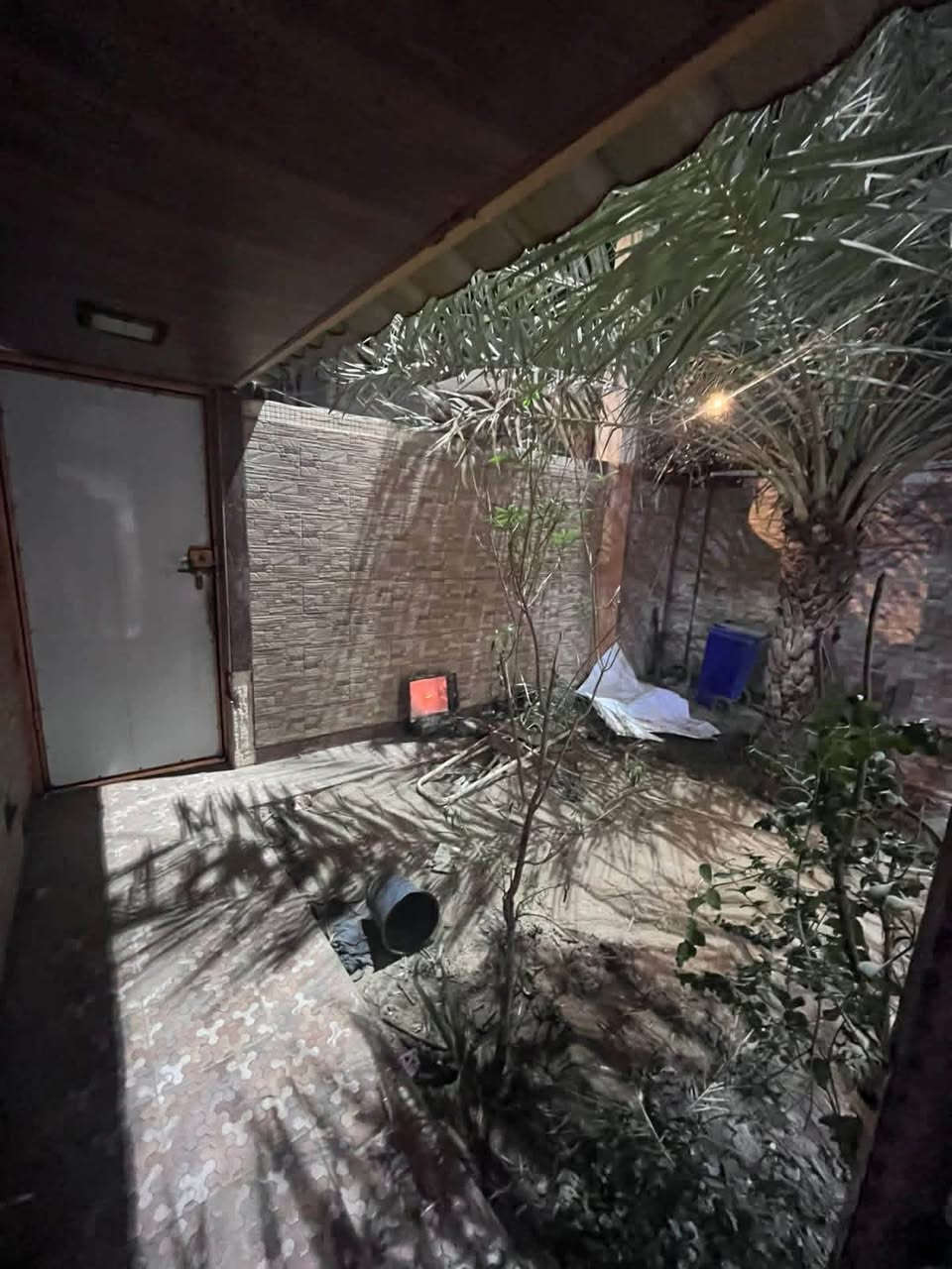 مرحبا جميعا وأسعد الله أوقاتكم

مشتمل ارضي للايجار في القبلة

مقابل مدراس ايشق التركية

مساحة 150م ركن

يتكون من غرفة منام كبيرة

وغرفه صغيرة

وصاله بطلاله على الحديقة

ومطبخ

وكراج وحديقة

بسعر الايجار الشهري 600 الف قفل

وهناك عروض اخرى للايجار

‪***********‬
