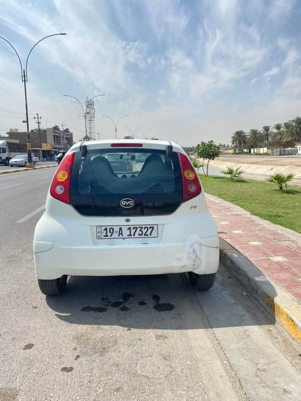 السلام عليكم 
سيارة للبيع  byd f0 موديل 2013 , السيارة باسمي حدادية كهربائيات كاملة ، تخم تاير جديد كير ومكينة على الوضع البلادي السيارة كفالة عامة بدون حادث السعر 32 وبيها مجال بسيط        ***********
