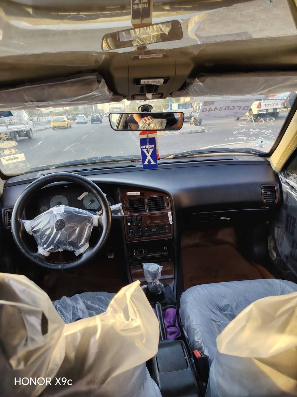بيجو بارص ٢٠١٥  سياره باسمي ضربه صبغ مابيها السياره صدر امامي خلفي خير من اللة تايرات نظاف كير مكينه تبريد نظاف خير من الله العنوان بغداد حي العامل السعر 37 
***********
