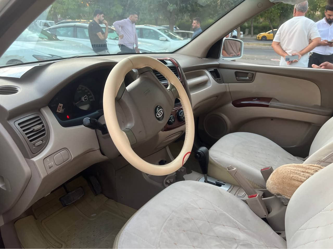 سلامو عليكم كيا سبورتاج خليجي موديل ٢٠٠٩ بدون صبغ بدون تبديل محرك ٢٠٠٠ برغي ما مفتوح بشرط ولا بخار رقم جديد وكالة تحويل  صدر جديد تبريد بشرط سونار مرفق الصور سعر ١١٤ ورقه بيه مجال مكان سياره قضاء كلار *********** كالار, السليمانية
