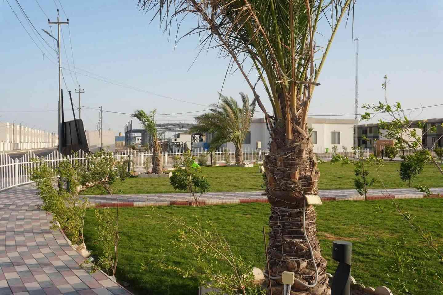 دار للبيع في مجمع المرتضى تجاري شارع ٢٠ سنتر على حديقه
استلام مباشر مرحله اولى
البناء طابوك جمهوري ارقى مجمع
المساحه ٢٠٠متر
طابقين يتكون من 
صاله استقبال مطبخ وغرفه وحديقه 
الطابق الثاني يتكون من غرف عدد ٢ وصاله وتخاريج يقع المجمع قرب جامعه الكفيل سعر الشركه ٢١٠ واصل منهن ١٠٠ الباقي مصرف 
يباع بتطلوعه  
 

***********
