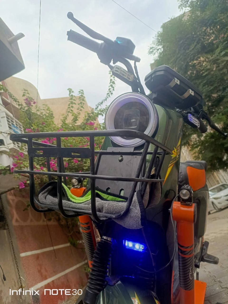 السعر 500 وبيه مجال
السلام عليكم دراجه r9 pro  2026 الدراجه نضيفه مو بس حچي قفل ستيرن ام بي ثري شاشه اعطال اشاير يمنه يسره ودبل اشاره مثبت سرعه✅ هورن وبك لايت عالي ناصي زنون واصفر ملف 1800w نحاس تربع نمر سرعه 70 حقيقي الدراجه مكفوله من حته الشخط العنوان كربلاء ***********

نص مكتوب في الصور:
- Infinix NOTE 30
- Infinix NOTE30