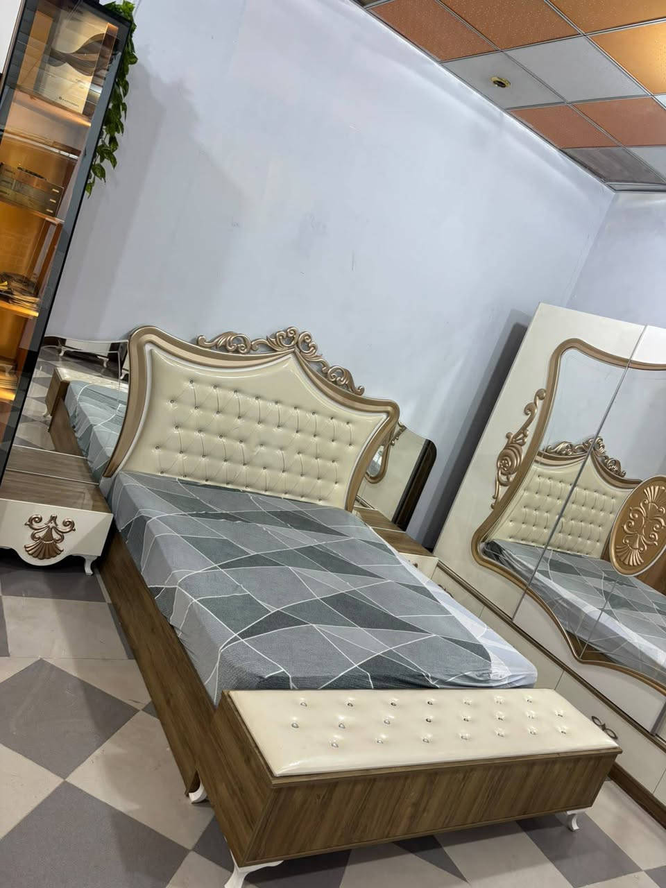 غرفة نوم • ٨ قطع • جديد