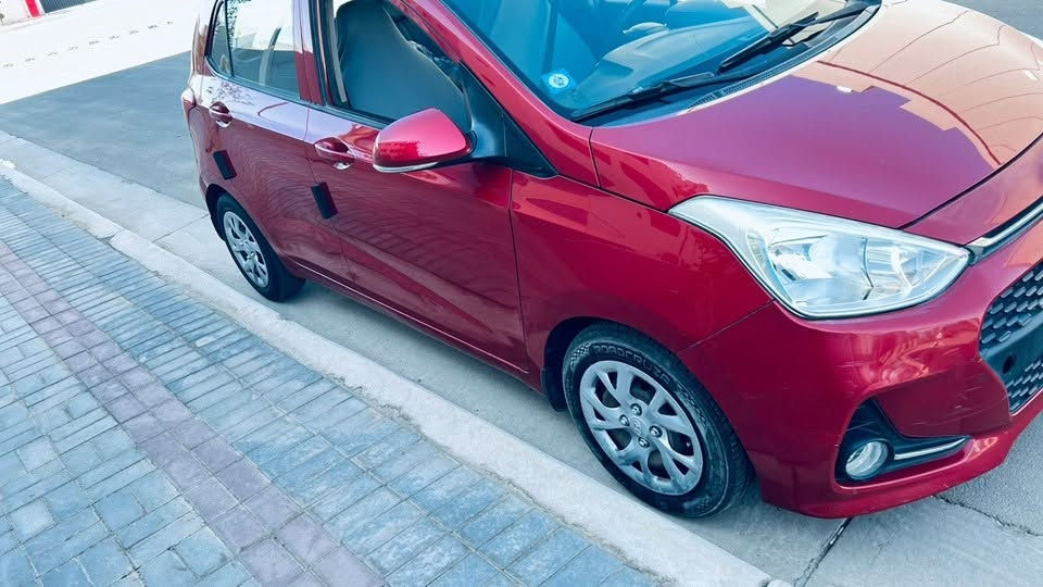 السلام عليكم
موديل ٢٠٢٠
ماشية ٤٨ الف كيلو 
سيارة نظيفة استخدام نسائي
بيها ضربة بالصندوق ومصلح
وبعض الشخوط 
السعر ٩١ وبيه مجال بسيط
*********** واتساب
مكان السيارة مجمع البدور-بغداد
