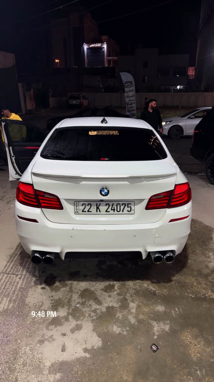 السلام عليكم حبايب
bmw 530i 
٦سلندر نورمال
نوزل طويل
سياره خليجي 
فول مواصفات
فتحه سقت 
تحكم ستيرن 
مري كهربائي 
كشنات كهربائي
شاشه جبيره 
شاشه اعطال 
كير شبح ٨ نمر 
سستم سماعات ١٥ سماعه 
قطعتين تبريد 
ماوس تحكم 
حساسات 
سياره عليهه اضافات 
كت m5 كامل 
وياله m5 سعرهن 2000$
دركه كاربون ڤايبر 
تايرات مشلن تو سايز 
سياره بااسمي كلش نظيفه وحلوه بيهه نقوصات بسيطه انزل من سعرهه ماحملهه على مشتري سياره ماعليهه اي غرامات
كير مكينه كفاله دواخل كفاله سياره حادثهه خلفي ربع جاملغ خلفي مصبوغ فقط و٣ كلير 
مكان سياره بغداد 
السعر 15,700 
وبيهه مجال للشراي 
***********
