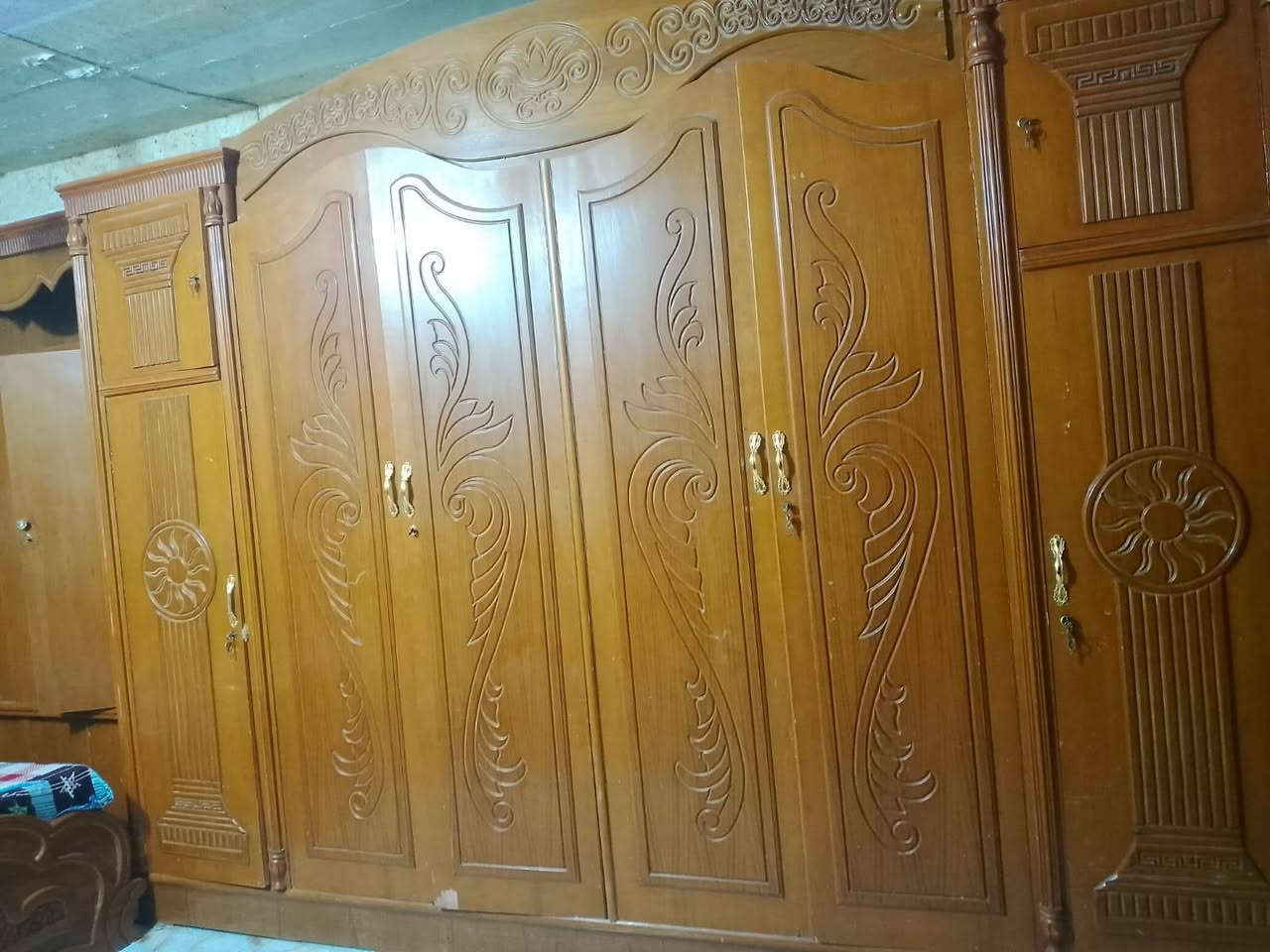 السلام عليكم
غرفة اخشاب للبيع 
السعر 550بيها مجال قليل غرفه نضيفه 
الاستفسار ***********
العنوان الشطرة شارع ام علاء قرب مدرسة اليمن 
غير متوفر توصيل
