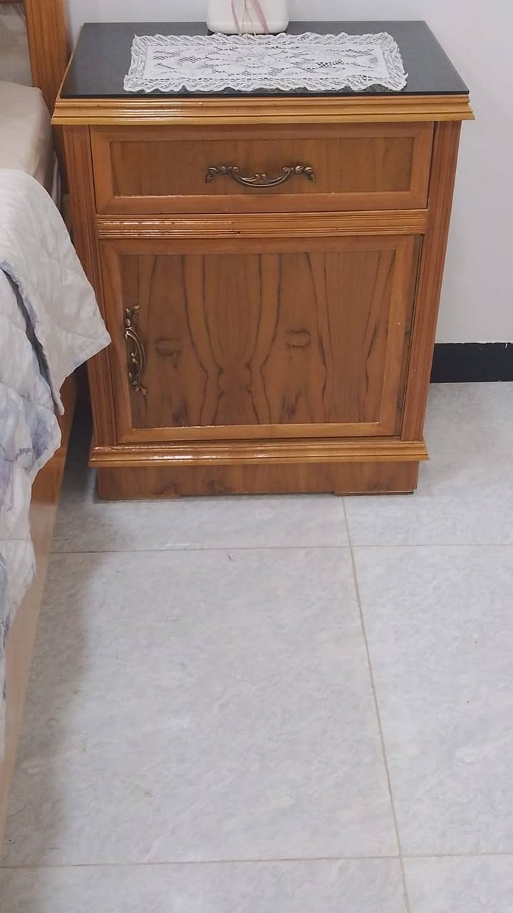 غرفة نوم عراقية جديده توصه جربايه مخزن داخل وخارج صاج زان *********** تكمه العنوان الدوره 
السعر ١٣٢٥ ستخدم قليل
