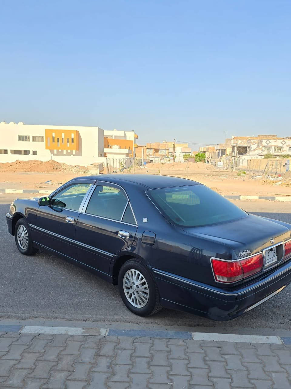 سلام عليكم ملكه 3دكم ديفور الكبير شاصي 175 4كرسي كهرباء سترن كهرباء رقم كركوك مدفوع كمركها وصاعه هزه واباقيه ع الرقم مكفوله من الكص والنقل جثه والضربه كرستال اصل بره خلفيه سياره جديد مكان النجف السعر(90) وبيه مجال ***********
