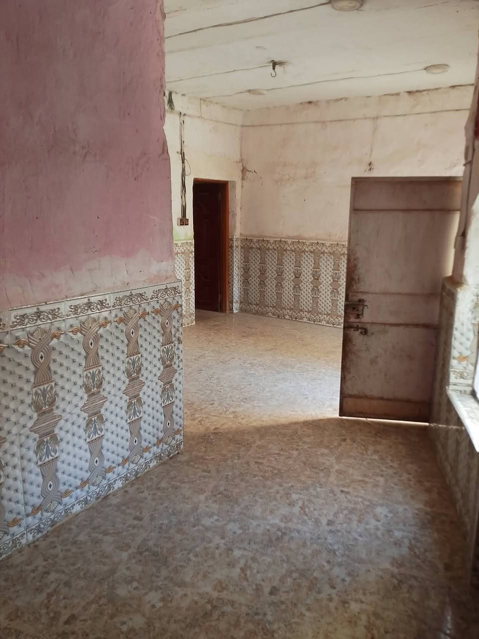 دارسكن للبيع المساحه 150 متر  حي النهضة خلف مدرسه الاكرمين الوجه مالته على ساحه طابو صرف
⚜️⚜️خدمات كامله 
⚜️⚜️تفاصيل البيت بناء عماده بس نظيف ارضيته برسلاين
⚜️غرفتي النوم 
⚜️استقبال 
⚜️صاله 
⚜️مطبخ 
⚜️حمام وصحيات 
⚜️طارمه 
⚜️البيت نظيف بس عوزه ترميم البيت جاهز للسكن فارغ

#السعره60مليون بيه مجال شراي بخير وتدلل 
——————————————-

#متابعة_الصفحة

#نستقبل_جميع_عروضكم

———————————————————

🔺#للاستفسار الاتصال ع الارقام

  

 

***********‬‏📲 

  او مراسله واتساب +964 770 986 0830 📲  

او زيارة مكتبنا متواجدين 3 الظهر إلى 8 مساء 

🔺مكتب نعيم البديري للاستثمار والتطوير العقاري 

🔺العنوان:-حي  النهضة مقابل جامع شاكر هندس
دارسكن للبيع المساحه 150 متر  حي النهضة خلف مدرسه الاكرمين الوجه مالته على ساحه طابو صرف
