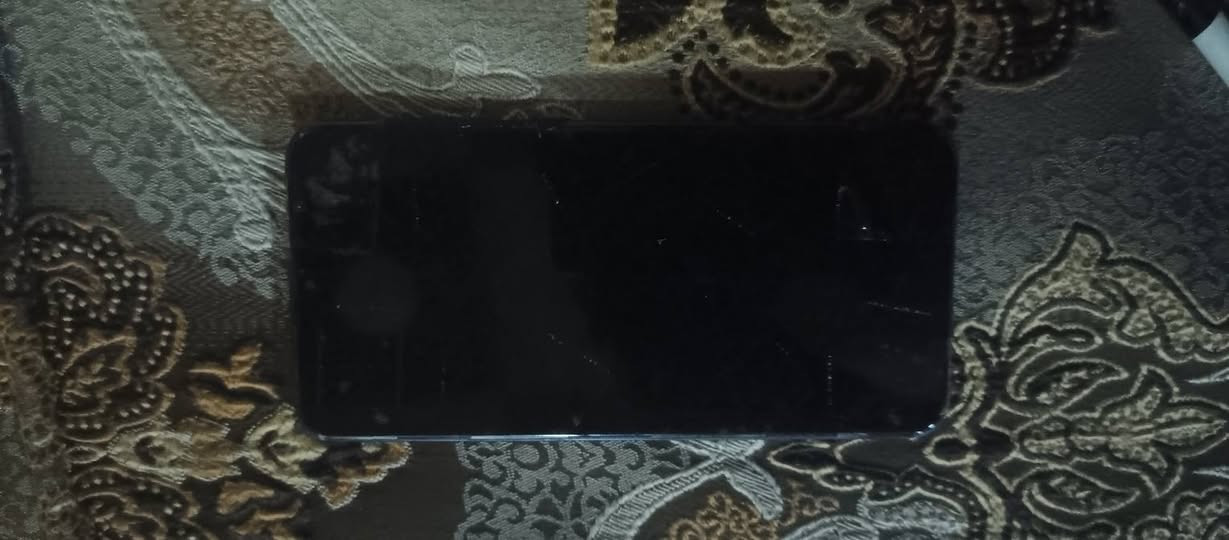 السلام عليكم جهاز للبيع اي 10 عادي جهاز نظيف السعر50 اي استفسار اتصال على الواتساب فقط  ***********
