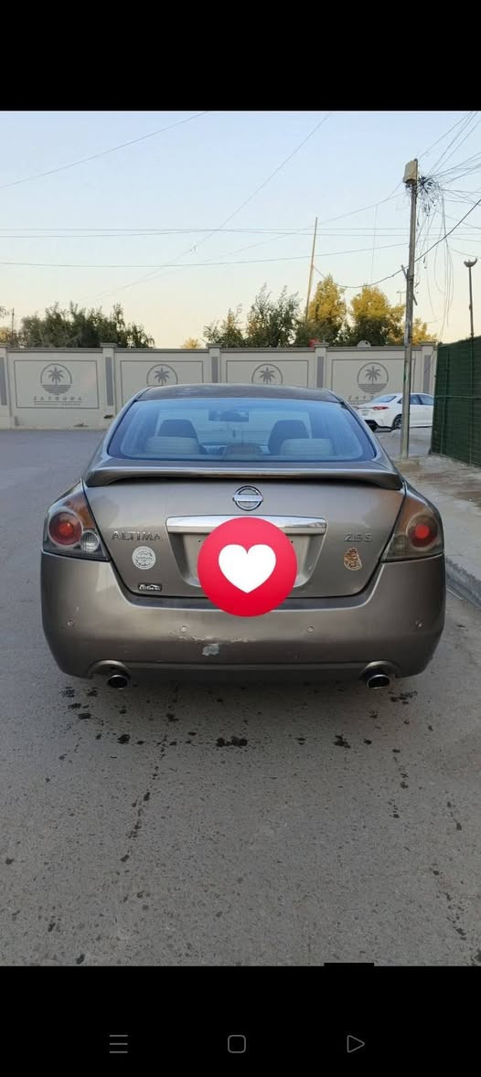 نيسان التيما موديل 8 سياره جاهزة باسمي رقم بغداد مكاني بغداد زيونة هاتف ***********
