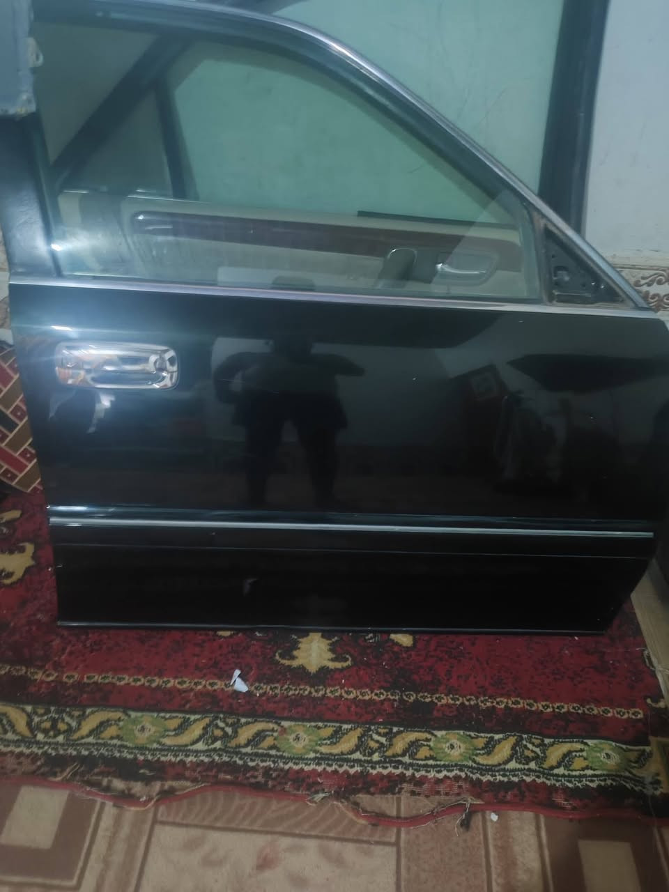 بيبان جنون لون اخضر غير محدد وبطاين بيجي وشاملغ ما بيهن ضربه اخو الجديد كامل البيبان ما عده السماعات  ***********0
