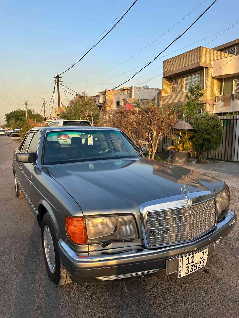السلام عليكم
للبيع مارسيدس جامبو 
موديل 1990 
مكينه 300 عنكبوت (مكفولة)
جام كهرباء 
السياره بلاديه يحتاج الها ترتيب بسيط
غرفتها نضافتها 70‎%‎

باتري جديد 
منضومة زنون جديدة
منضومة بانزين جديدة 
السياره مصبوغة عام بدون حادث
رقم بغداد دولي جديد تحويل ثاني يوم 
مكاني بغداد العطيفية 
السعر 54 وبيها مجال 
للاستفسار
***********
