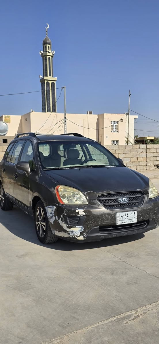 كيا راندو ٢٠٠٩ 

امريكي حادثها باب خلف السايق شبر وشبر من الجاملغ 

مكينة جديدة السيارة مال بيت وعلى ايد وحدة 
الكير بحالة جيدة ودهن الكير مبدل 

منظومة بانزين جديدة 

منظومة مي جديدة 

منظومة تبريد جديدة ذاك الموسم من كمبريسر وفريز وبخاخات وحاليا بيها فقط صوندة طاكة تحتاج تبديل 

سيارة جاهزة وكاملة تحويل ثاني يوم 

مكانها فلوجة ***********
