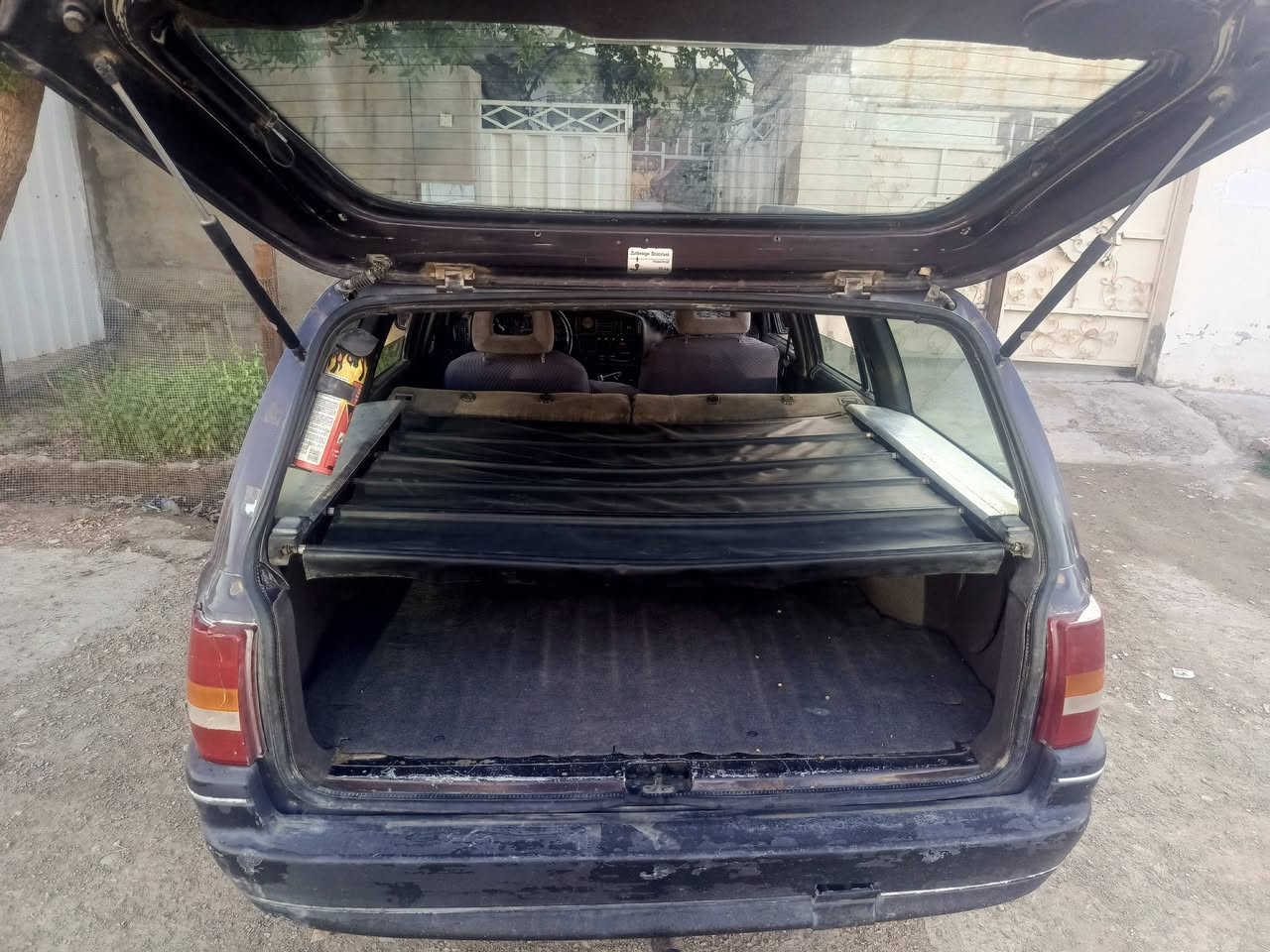 🚗سيارة مديل ١٩٩٠ مكفولة ميكانيك مع الشواصي والكشر كدامك بلادية ترايها للبصرة سنوية ساقطة قبل ٦ اشهر شرط التحويل رقمها صلاح الدين جام يشتغل باستثناء باب السايق يحتاج كنترول السيارة سعرها 19$🌹 بيها مجال جدا بسيط رقم الهاتف ***********
