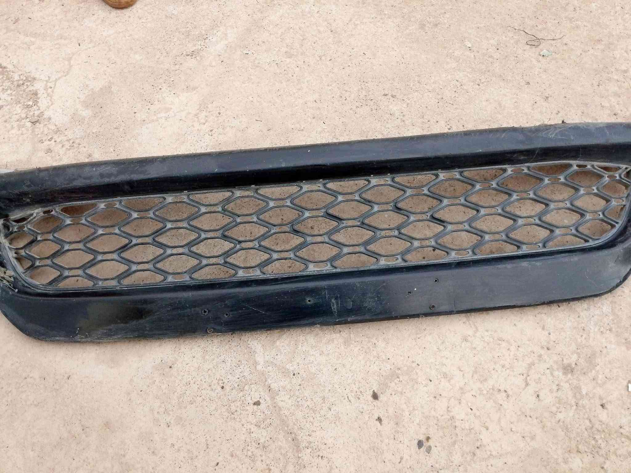 قطع غيار كيه ريو • ابواب داخل بيض • دعاميه خلفية