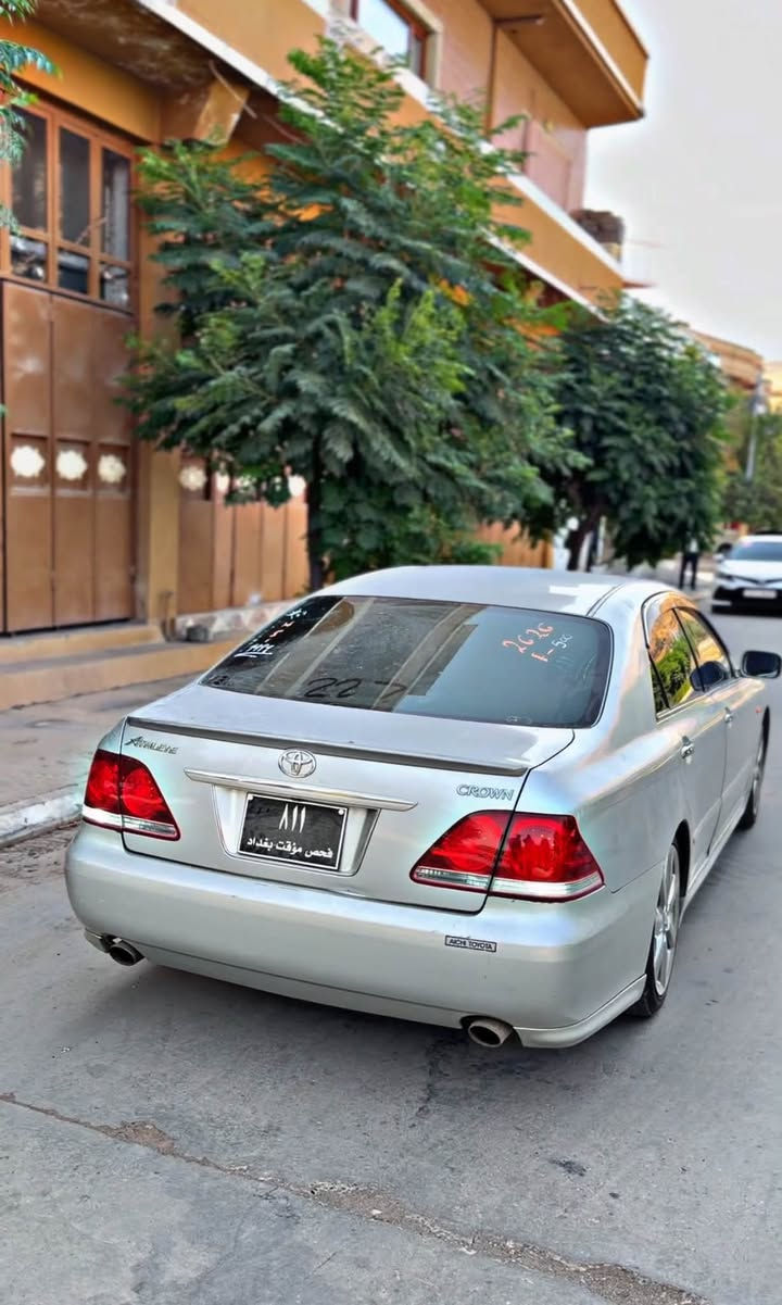 تويوتا كراون • ٢٠٠٥ • مكينة بلا عيب