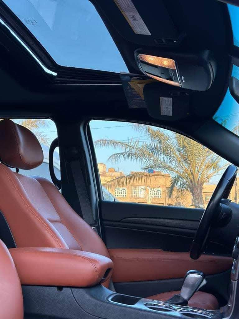 جيب لاريدو 2020  كفاله كير محرك تخم تاير جديد بطاريات جديده توقف ذكي حساسات فتحه شاشه مواصفات لاريدو ماشيه 35 السياره فول حت فتحه وشاشات وكلش نضيفه السياره مكاني ديالى عارضها ب 225 وبي مجال 
 ***********
