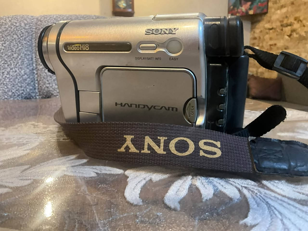 سلام عليكم متواجد كأمره Sony نظيفه نقص كاسيت فقط للتواصل ***********
