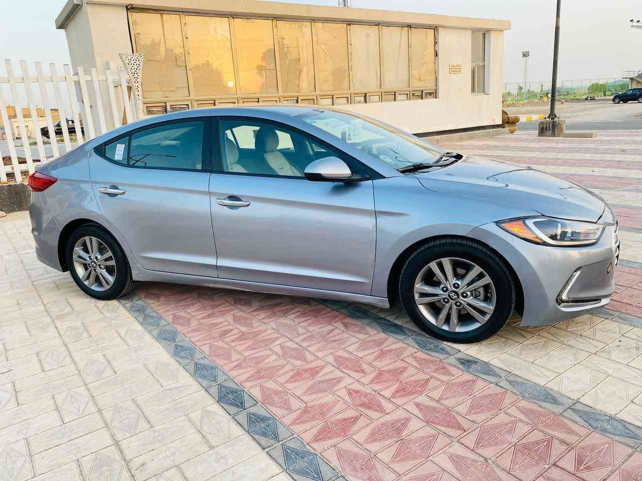 سلام عليكم
النترا امريكي2018 حره ذي قار تحويل مباشر باسمي 
حادث تبديل بنيد وجاملغ  فقط من دون دواخل باقي السياره كفاله عامه 
مواصفات : 
شاشه جبيره 
تحكم ستيرن
بلاجكتورات لد متحرك 
 محرك 2000 دوش مامفتوح تبريد ثلج سياره جاهزه ع وضع الشركه ماشيه 180 حقيقي 
السعر 112وبيه مجال قليل 
المكان الناصرية
الاستفسار 
***********
