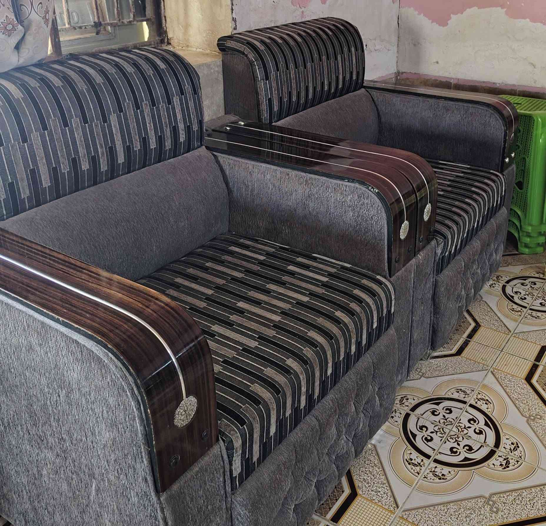 تـــــــخم للبيع
نـضيف للاستفسار. 
***********
***********
