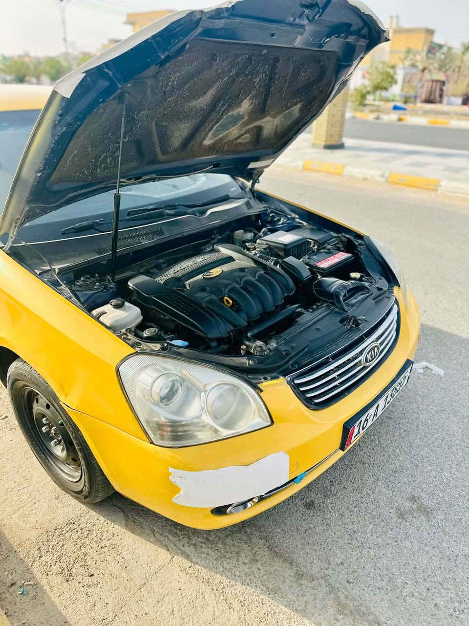 سلام عليكم سياره وبتيمه مديل 2008  بيه بس جاملغ لامامي مبدل وارد خليجي بسمي  مصفره سعر ٩٠ *********** مكان الناصريه مركز
