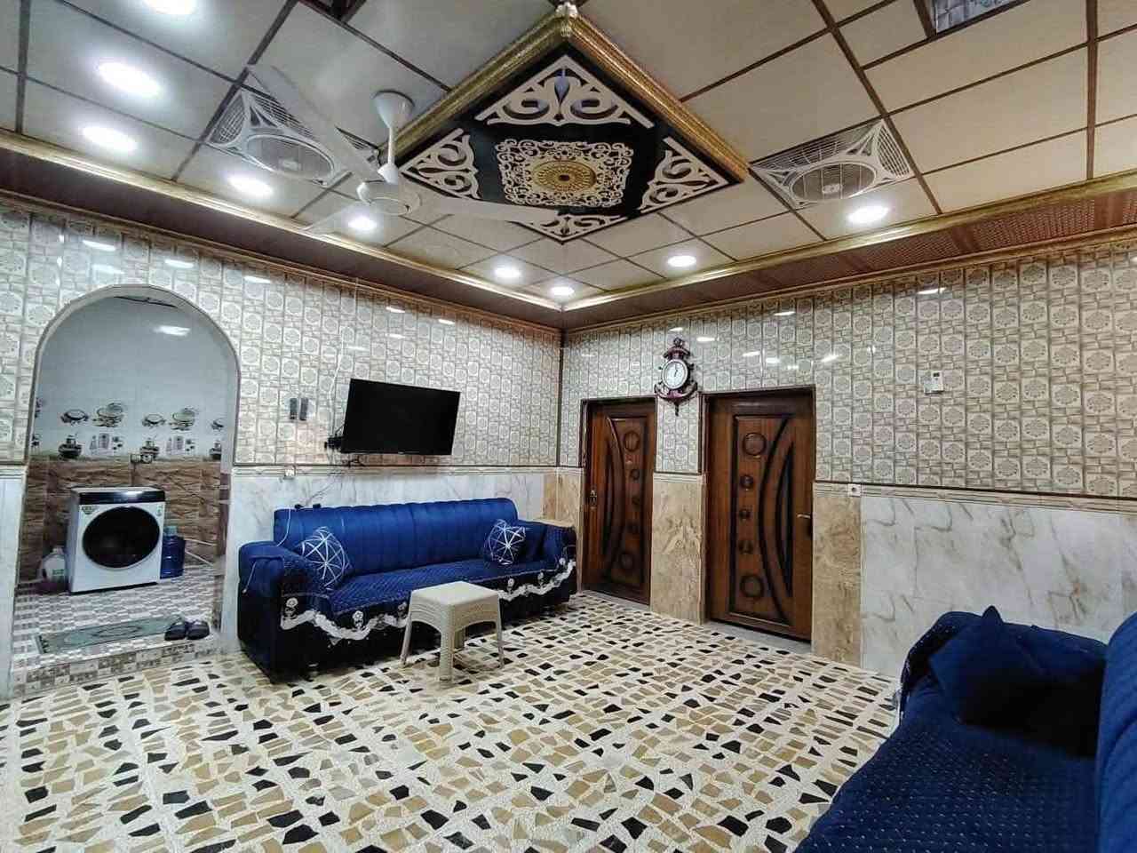 القادسية أبو عقرب • دار طابقين • ٣٠٠م