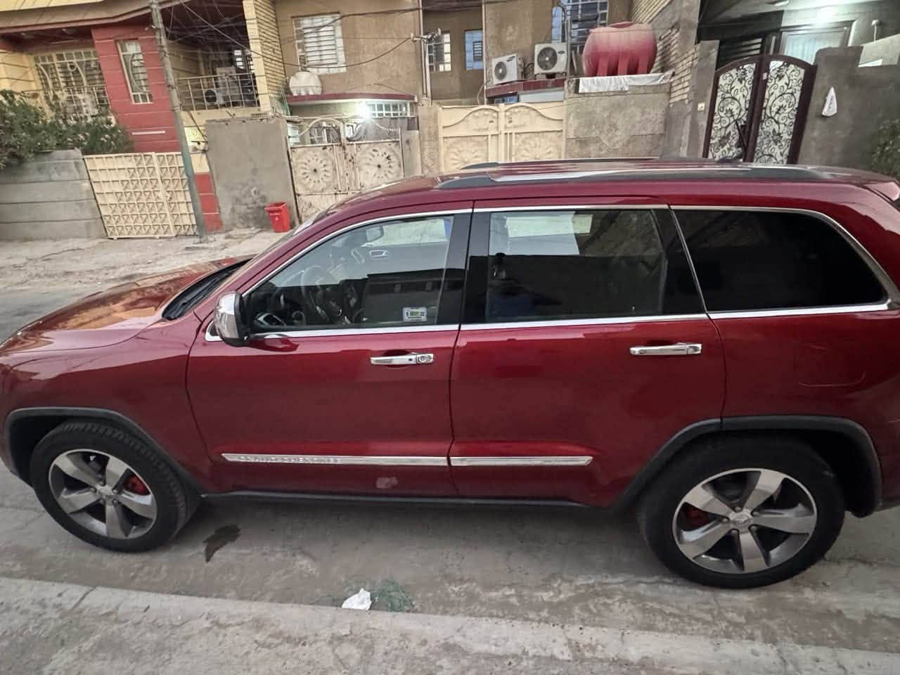 السلام عليكم جيب لاريدو ١٢ بغداد امريكي ٦ سلندر مواصفات لاريدو المعروفه ماعدا الفتحه فور ويل كشنات كهرباء كير جديد محرك مكفول صدر تبريد مكفول حادثها جاملغ امامي الايمن اريد اراوس براف فور موديل ٢٠ وفوك ونتفق على الفرق *********** بغداد
