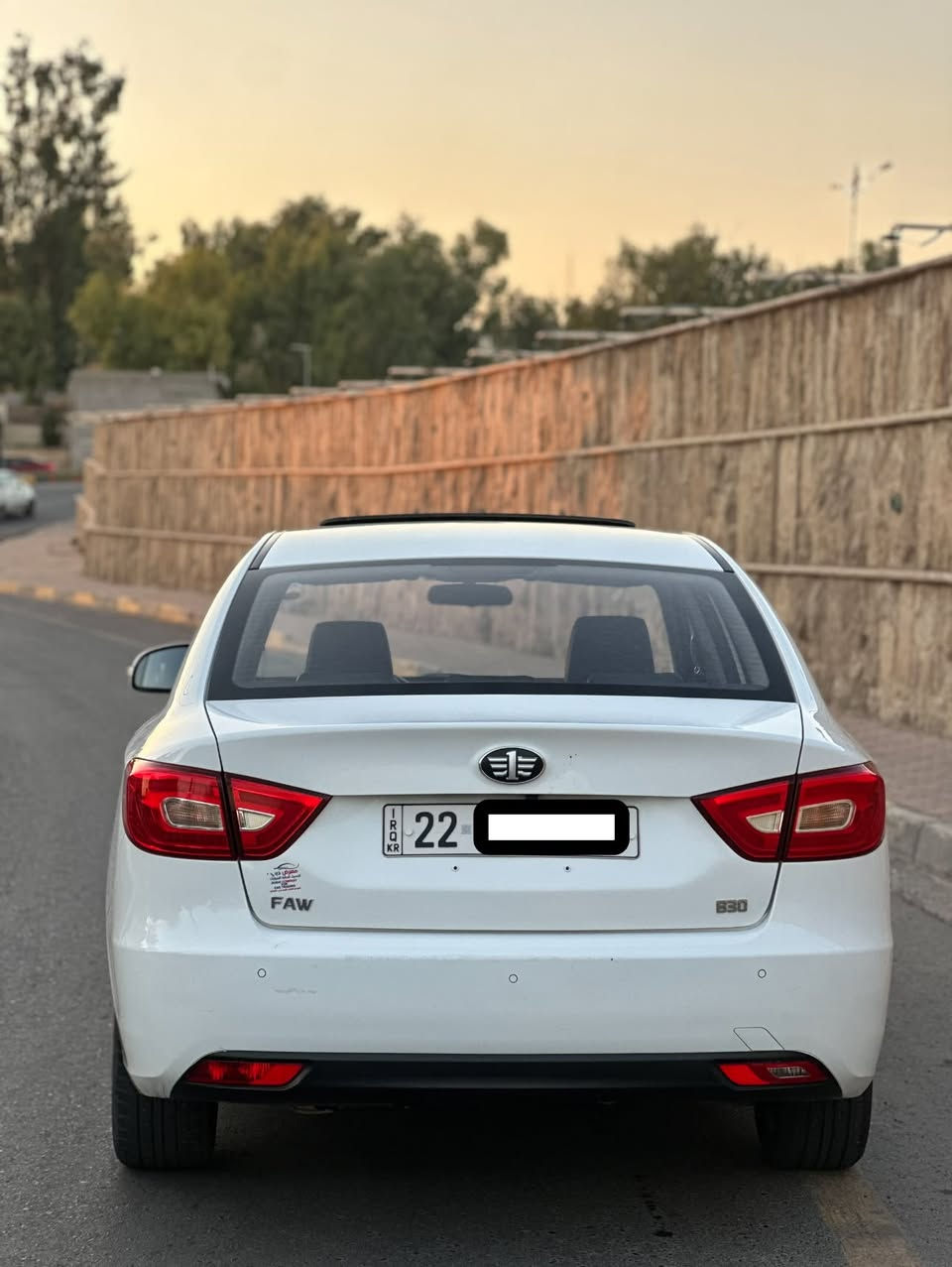 السلام عليكم
فاو للبيع 
موديل ١٨ 
سنويه جديد
هزه جديد
شرط التحويل 
ماشيه ١٠٣ الف كيلو 
رقم أربيل 
.
السياره بدون ضرر 
تعديل بارد فقط باب وره السكن
.
المواصفات 
حجم المكينه ١٦ 
٤ سلندر 
كير توماتيك 
شاشه كبيره 
فتحه سقف 
ويل كب 
اشاير بل مري 
كشنات جلد 
فول مواصفات 
كروز سرعه 
تحديد مسار 
السياره جاهزه ما ناقصها دينار 
.
الموقع الموصل حي نركال 
لمعرفه السعر الاتصال على الرقم 
***********
