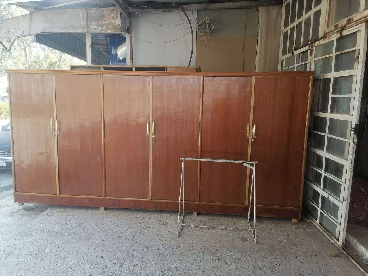 اللبيع الارتفاع 170 العرض 70 الأطول 350 السعر 175.    رقم ***********
